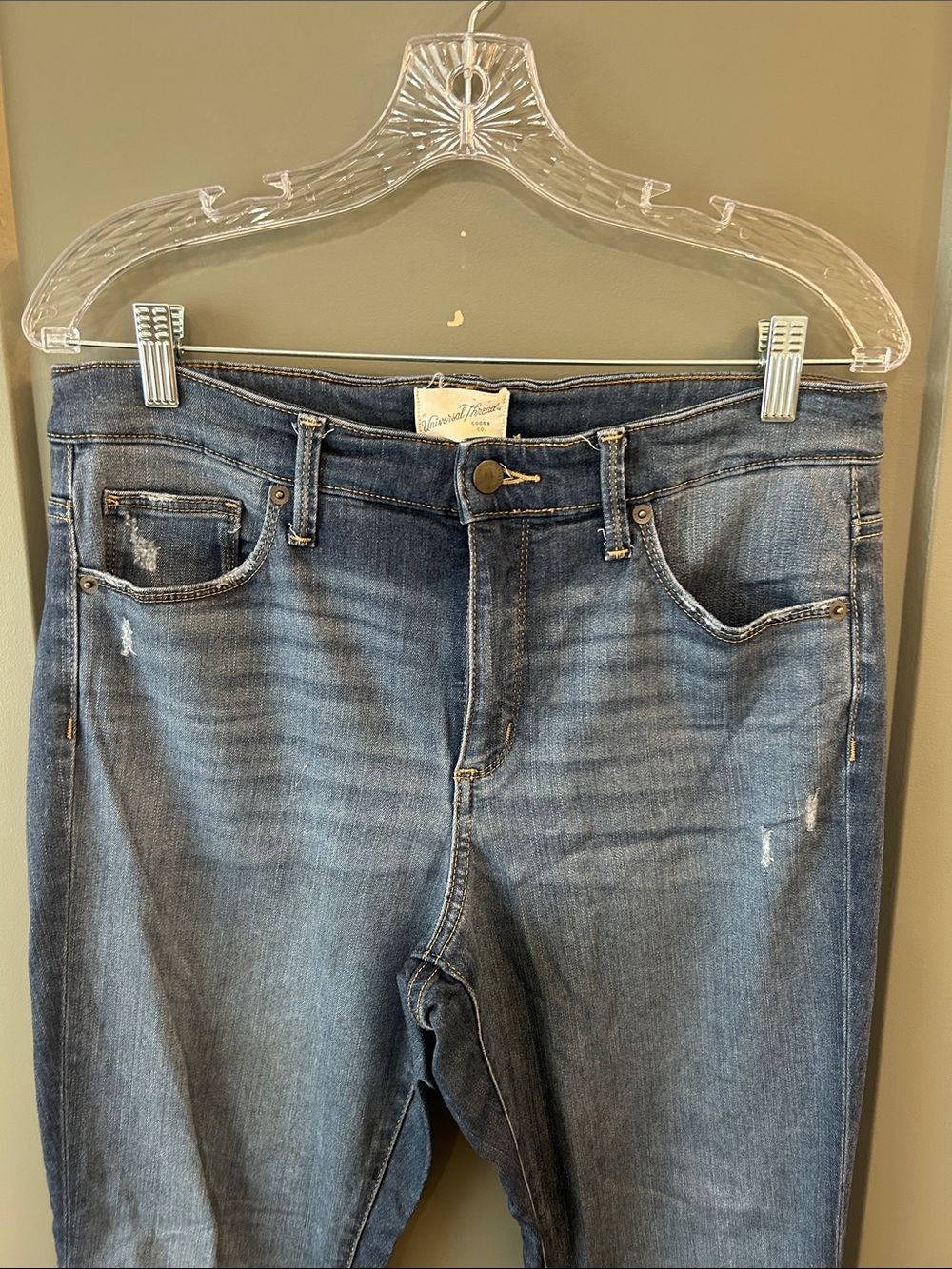 Universal Thread Skinny Jeans in Medium Blue Wash
